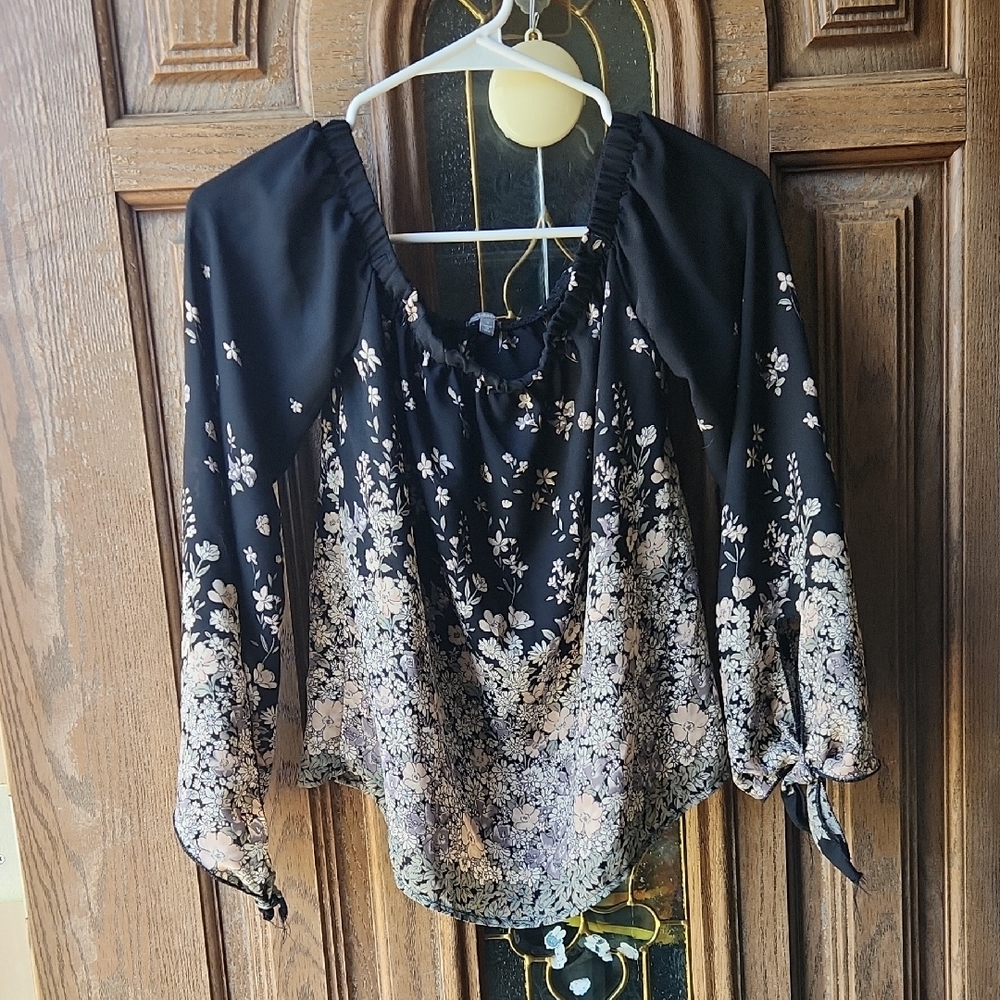 Floral Black and Cream Women's Off the Shoulder